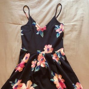 Soprano navy blue floral dress